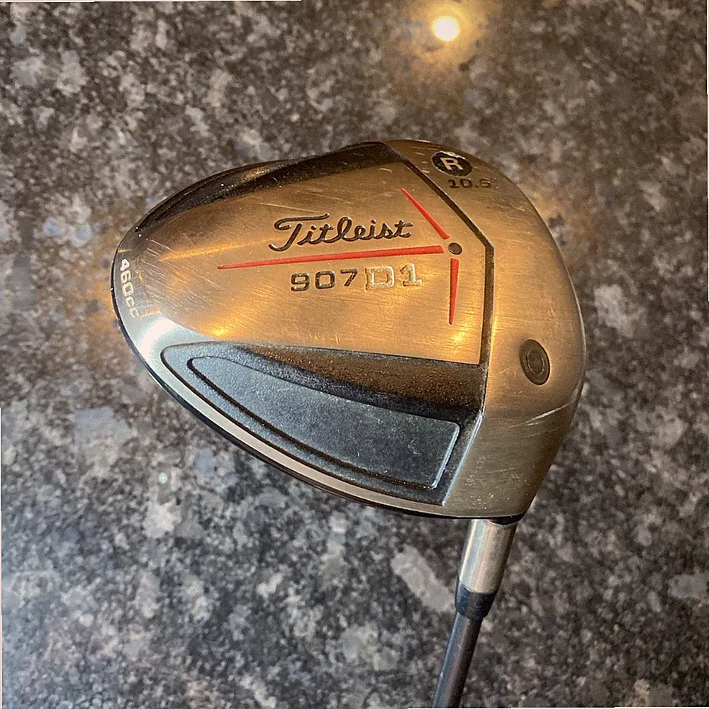 Titleist Golf Club 907 D1 Driver 10.5* Aldila Regular Flex 67g Graphite Shaft