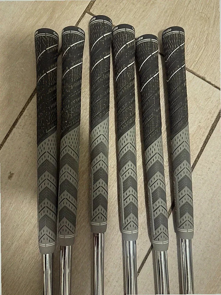 Titleist Golf Iron Set
