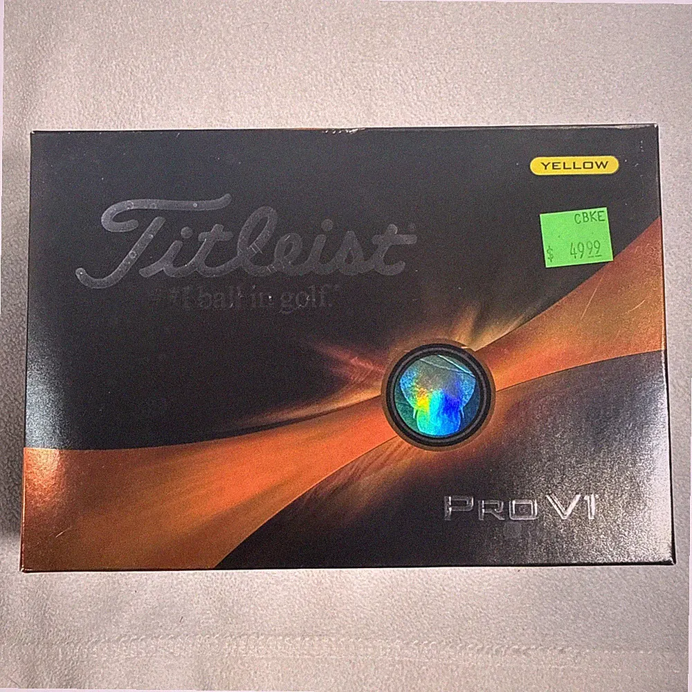 Titleist Pro V1 Golf Balls - 12 pack (2023) NEW - FREE SHIPPING