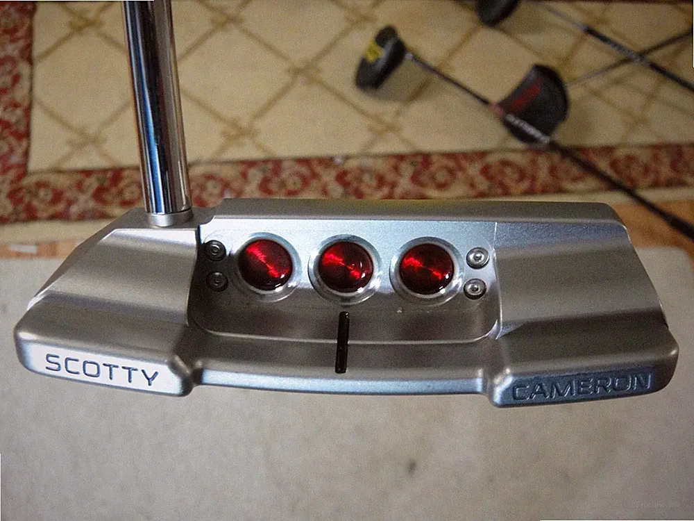 Titleist Scotty Cameron Select Newport 2 Notchback with cover 35.5" new grip