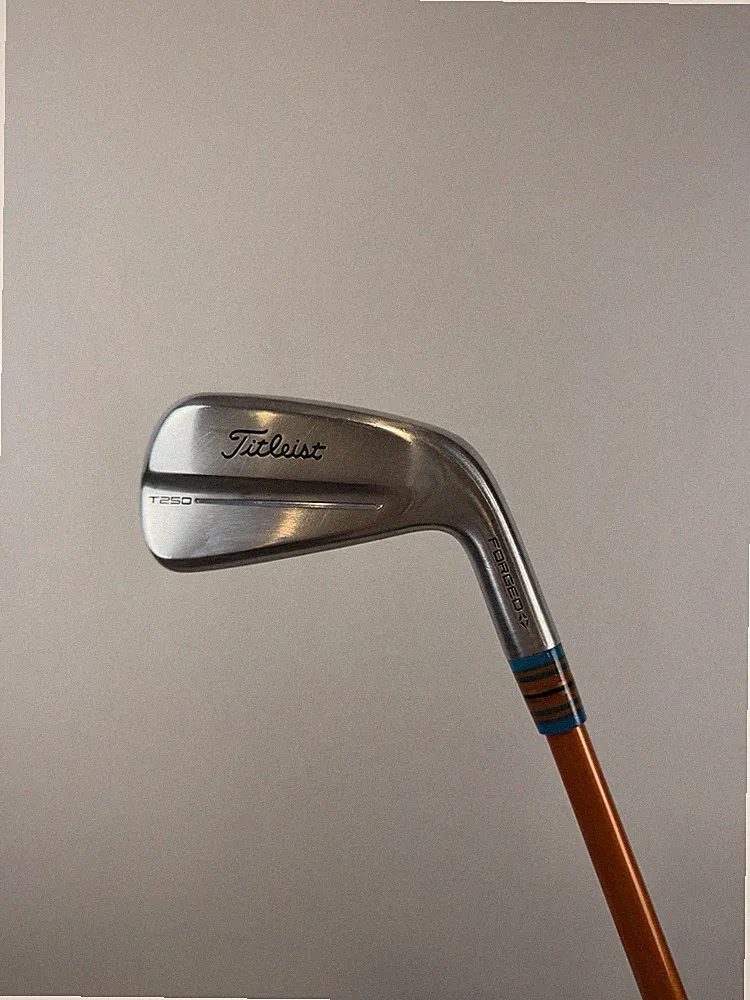 Titleist T250 4G 4 Iron Graphite Design Tour AD DI 105X Extra Stiff