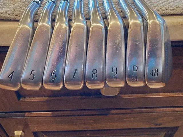 Titleist T250 Irons RH 4-48* Graphite