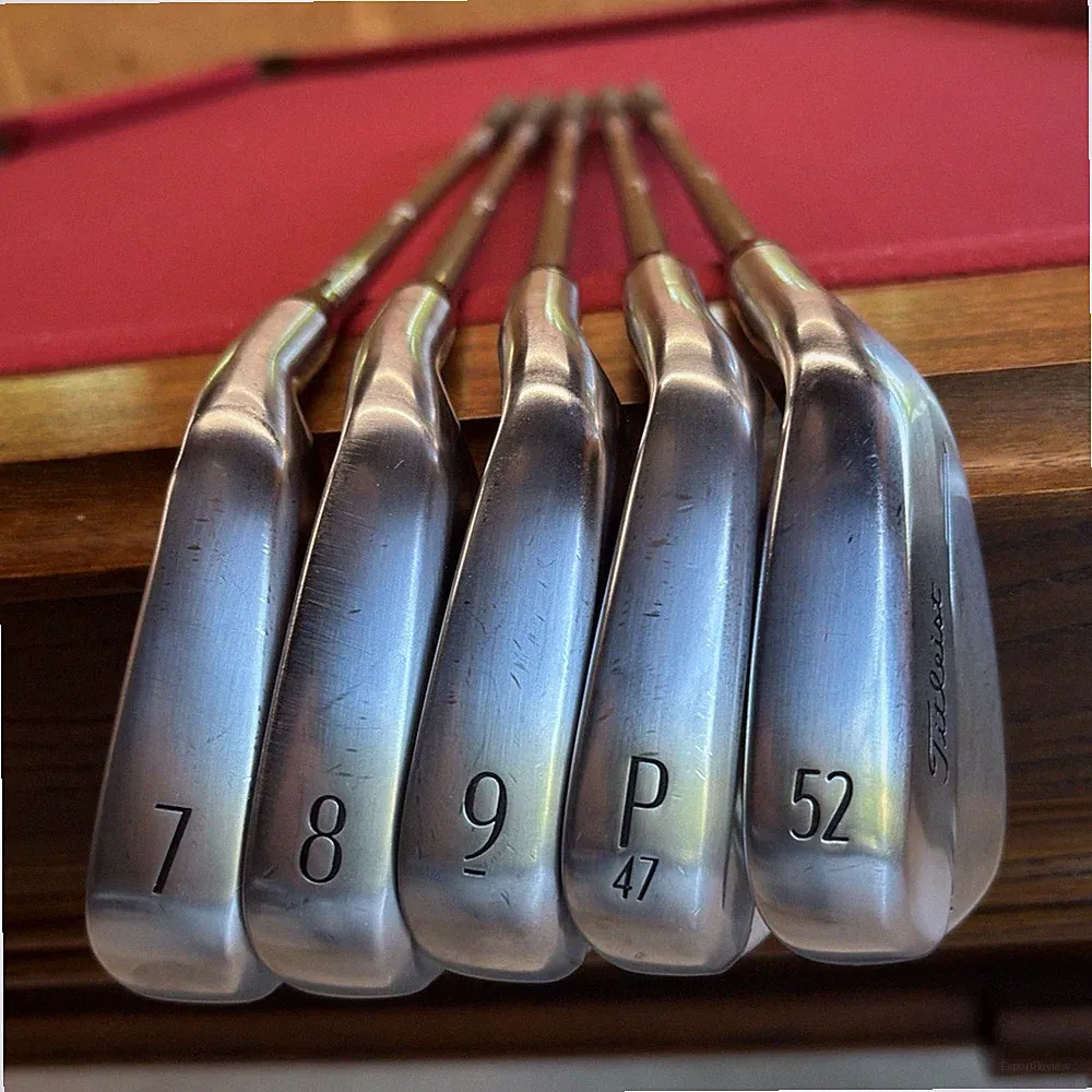 Titleist T250 RH Iron Set 7-PW + 52 Wedge, graphite Shafts, Seniors Flex Rh