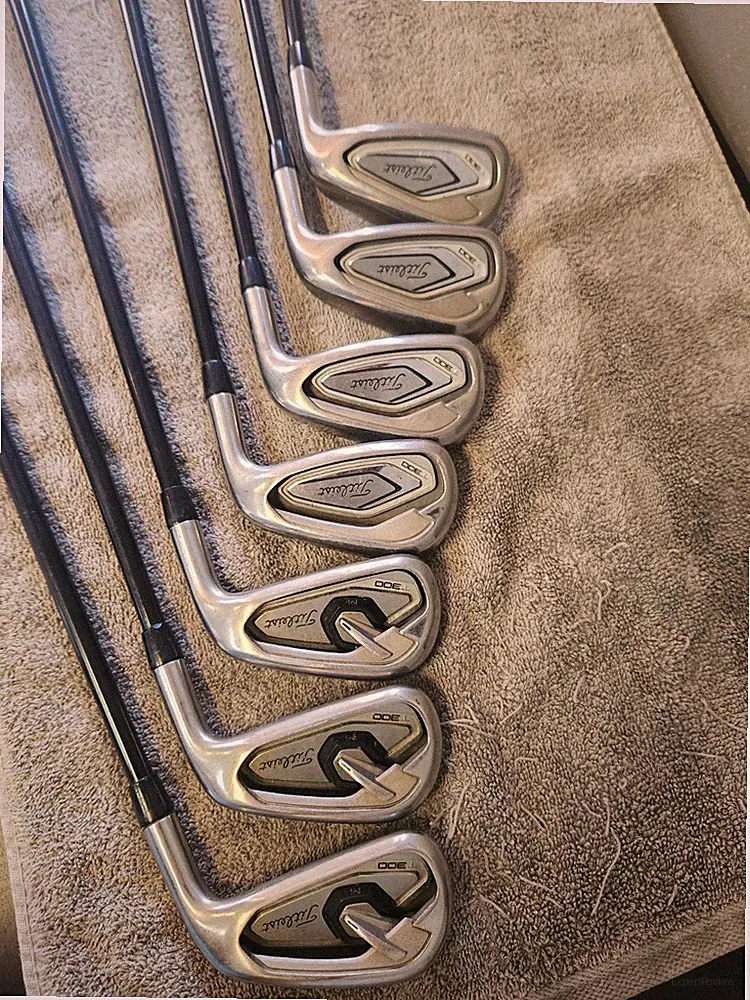 Titleist T300 iron set 5-9+pw+gw48° RH Graphite Shafts