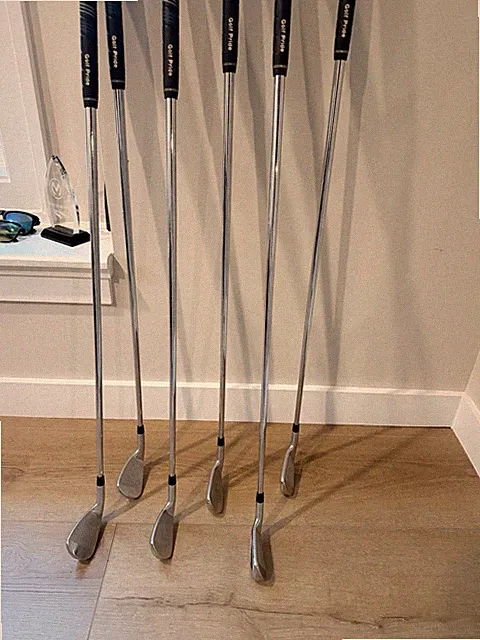 Titleist T300 irons - project X 6.5 120g: +1/4" Lie: +1° w/ CP2 Midsize