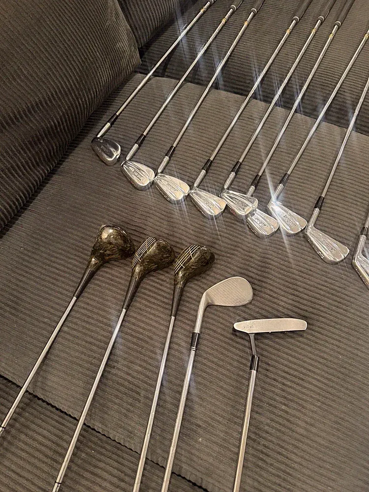 Titleist Tour Model Golf Club Set 2-10 Irons, Driver, Woods, Putter, Wedge