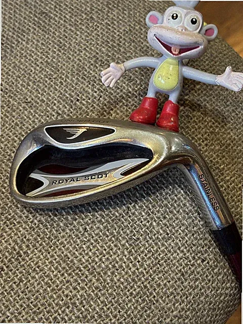 TOMMY ARMOUR ROYAL SCOT UNDERCUT CAVITY BACK SAND WEDGE,GRAPHITE SHAFT