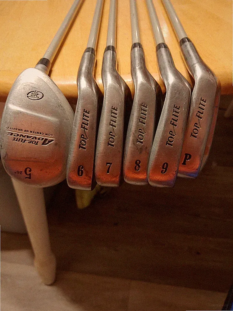 Top Flight Advance Women's golf club set. 5-9,P ,Precision graphite shafts.