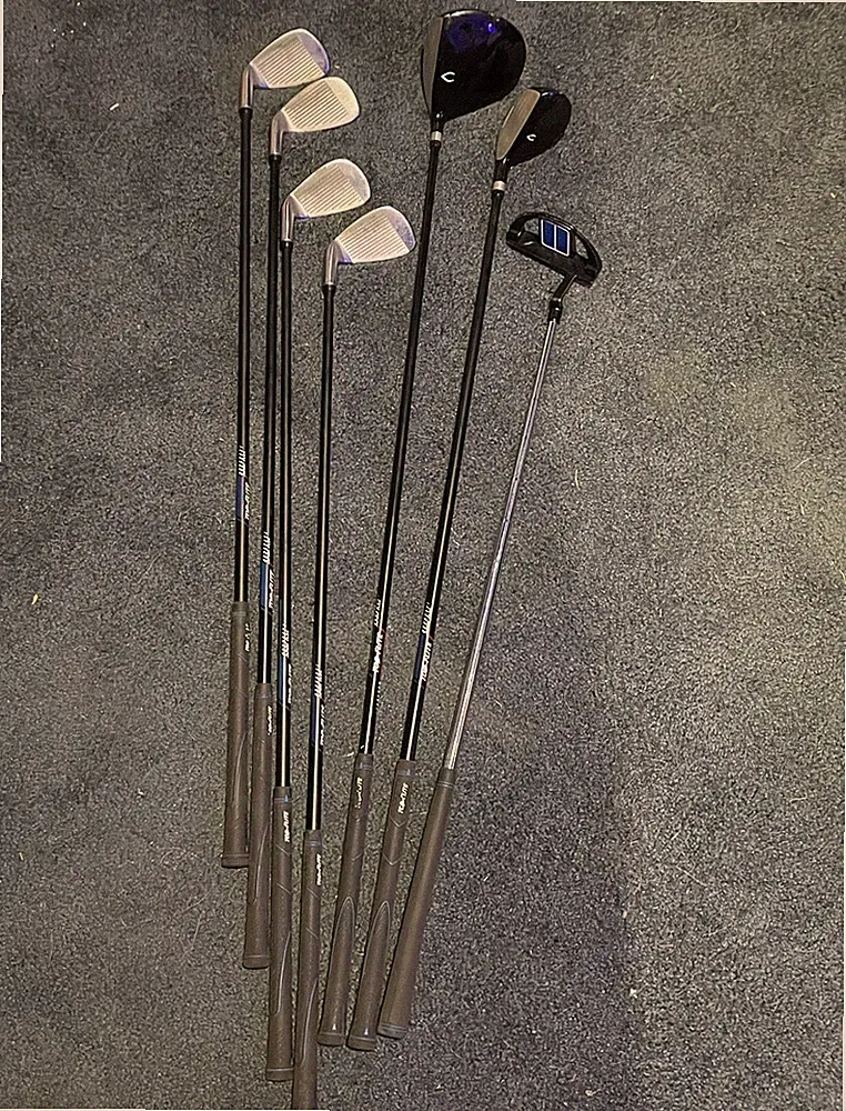 Top Flite Junior Complete Set Of Clubs Perfect For Beginners. Includes 7 Clubs.
