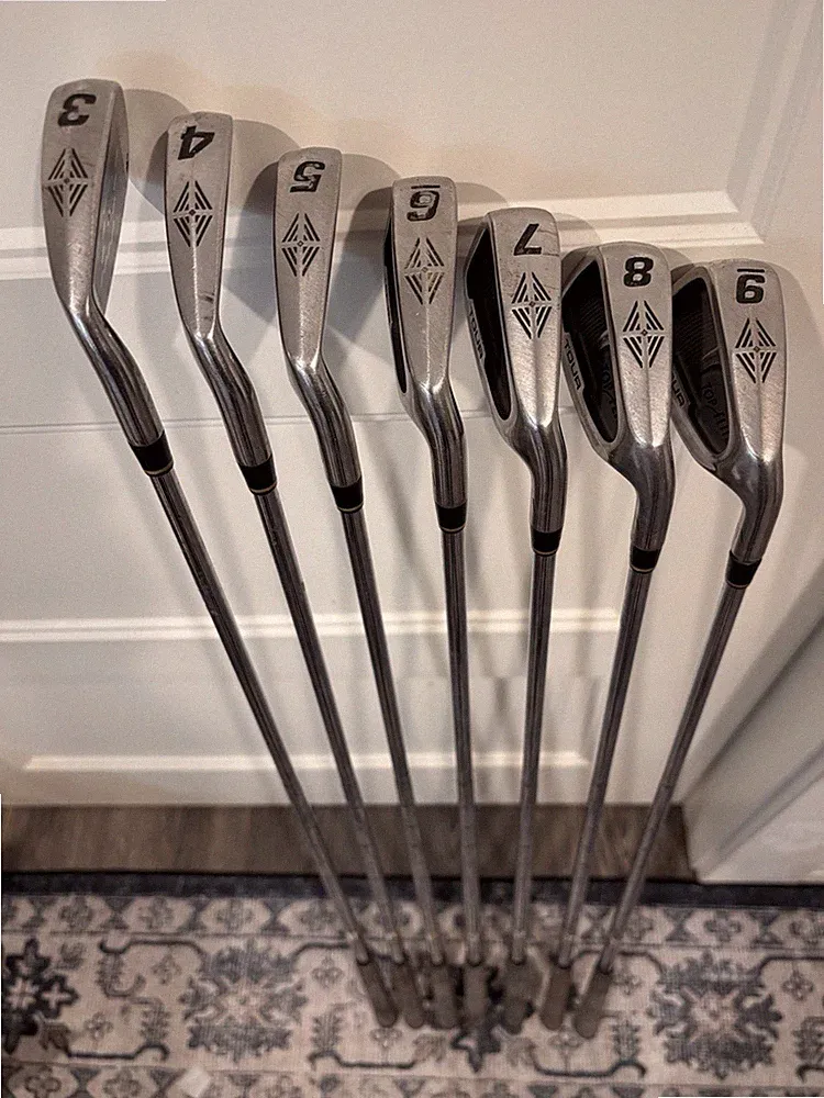 Top Flite Tour Mid-Size Iron Set 3-9 RH Dynalite Gold S300 Steel Shafts Lamkin