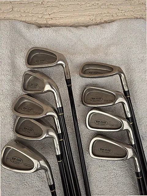 Top Flite XL 2000 Titan Steel Iron Set 4-PW, SW & Lob Graphite Reg Flex Shaft RH
