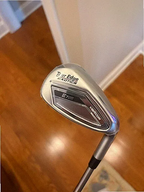 Tour Edge Exotics E-722 A Wedge Right Handed 36”
