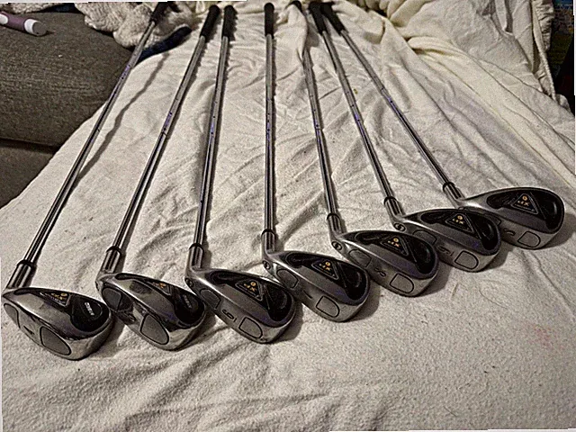 Tour-Edge XD 7pc Iron Set 4h-9i SW Regular Flex Steel Shaft RH Used