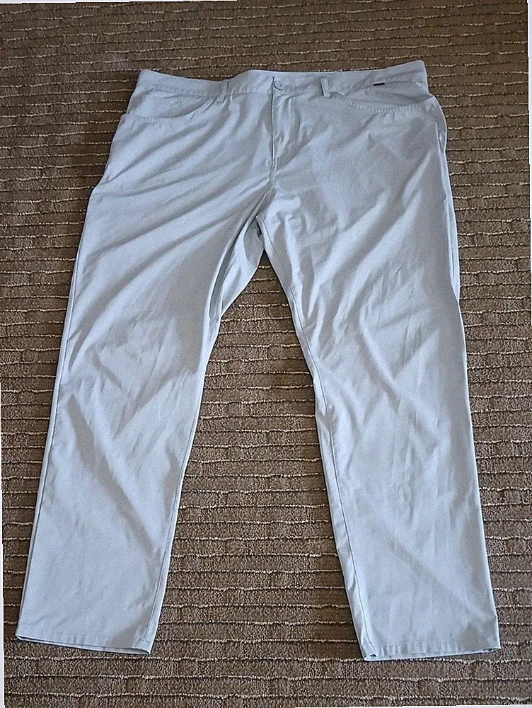 Travis Mathew Flat Front Gray Chino Golf Pants Men's Size 42 X 32 Golf Preppy