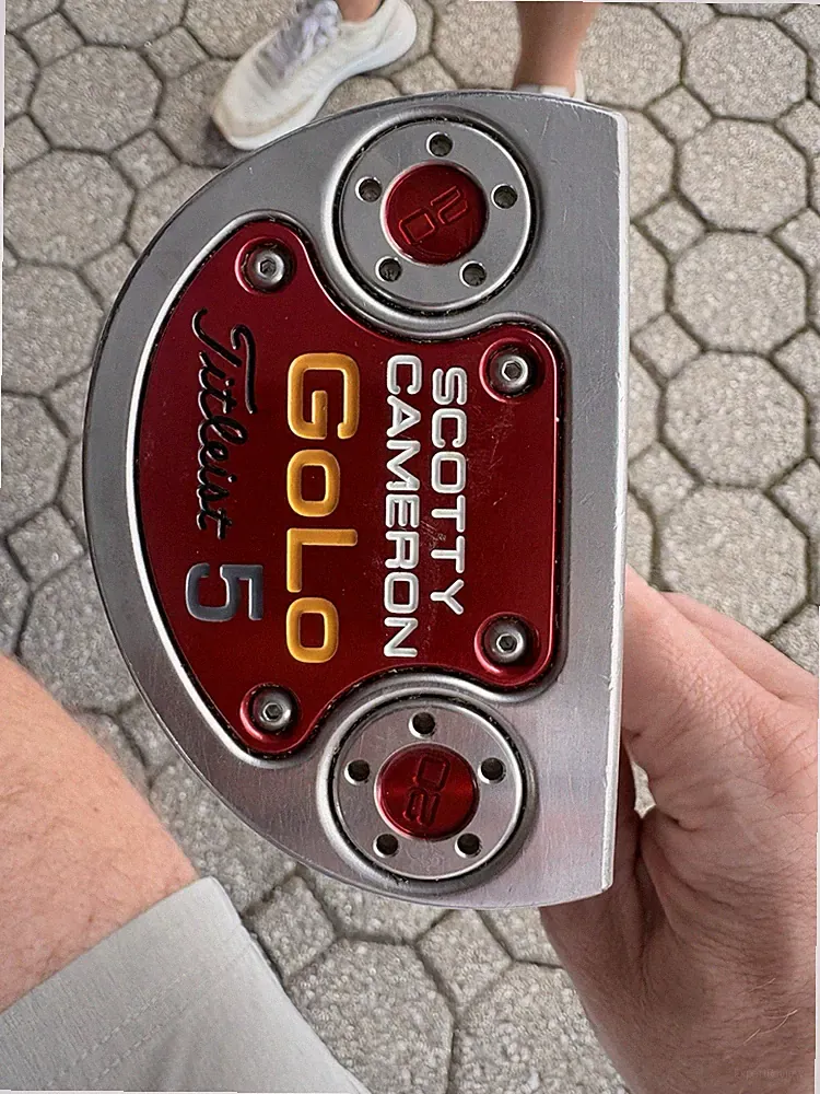 Used Scotty Cameron Putter Very Good Cond Two Head Covers Included 32 Inch
