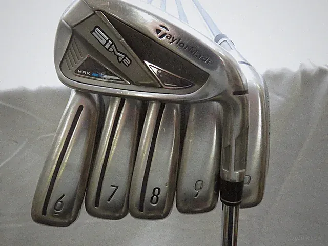 Used TaylorMade SIM2 Max Iron Set 5-PW KBS Max MT 85g Regular Flex Steel Shafts