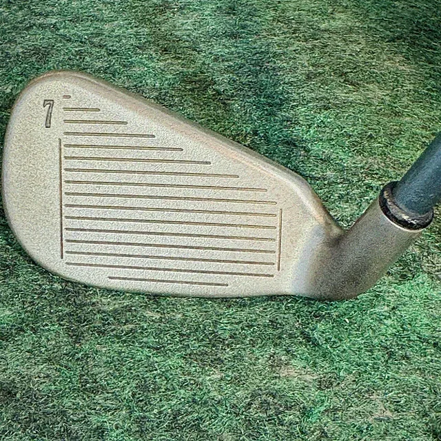 Vintage Callaway Big Bertha X-12 7 Iron Womens Graphite Golf Club Single