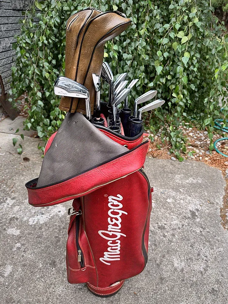 Vintage MacGregor MT Tourney Complete 12pc Golf Set 2-9 11 Irons 1 3 4 Wood Bag