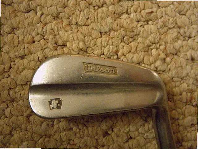 Vintage men right handed steel shaft reminder grip Wilson chipper