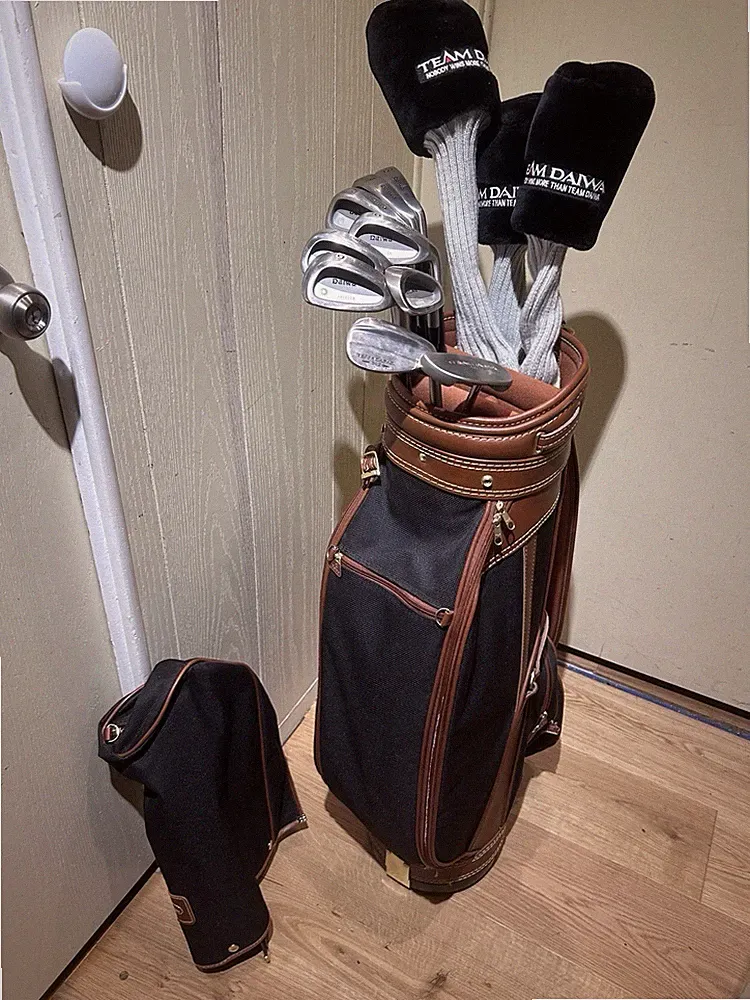 Vintage Team Daiwa 13 Pc Golf Set Bag Headcovers Graphite RH Japan