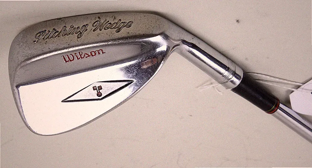 Vintage WILSON Golf Club PITCHING WEDGE 35" R/H S/S SHAFT Original Grip