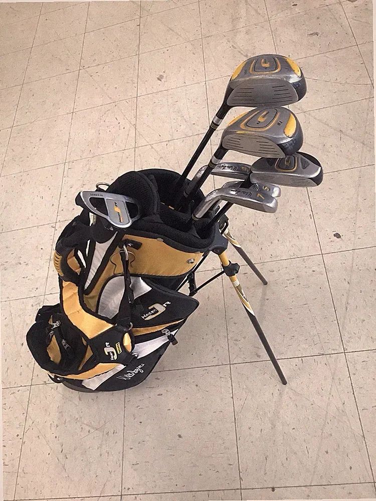 Walter Hagen Jr. Youth Golf Club Set & Stand Bag Driver,3,5 Hybrid 7,9,SW Put RH