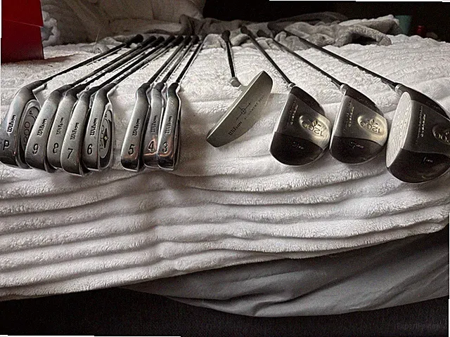 Wilson 1200 Golf Set 3-P Wedge With 3-5 Wood Driver, Putter, Bag, And Headcovers