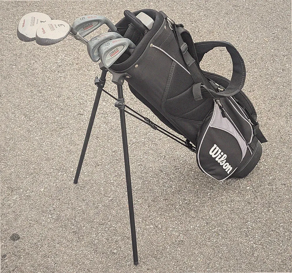 Wilson 1200 Junior Golf Club Set in Bag- Drivers 1, 3, Irons 5, 7, 9, Putter- RH