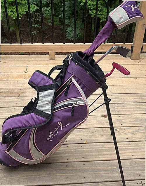 Wilson HOPE Girl Jr. Breast Cancer 3 Club Set FW, 6 Iron, 32” Putter & Bag RH