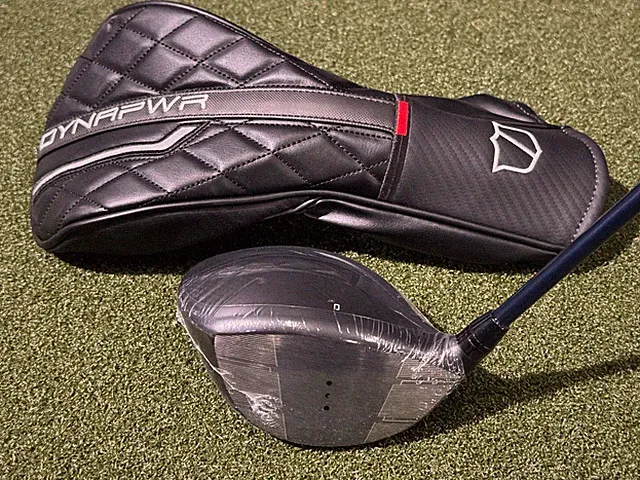 WILSON LS DYNAPWR 9 º DRIVER " FUJIKURA VENTUS BLUE TR 6X" W/ HEADCOVER