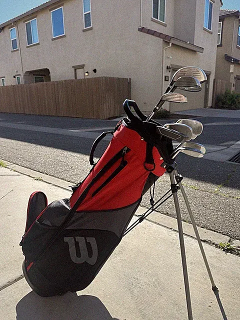 Wilson Men’s Profile Complete Set w/ Stand Bag (no head covers)
