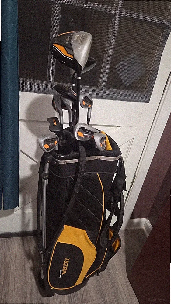 Wilson Men's Ultra BLK Right Handed Golf Club Set with Carry Bag