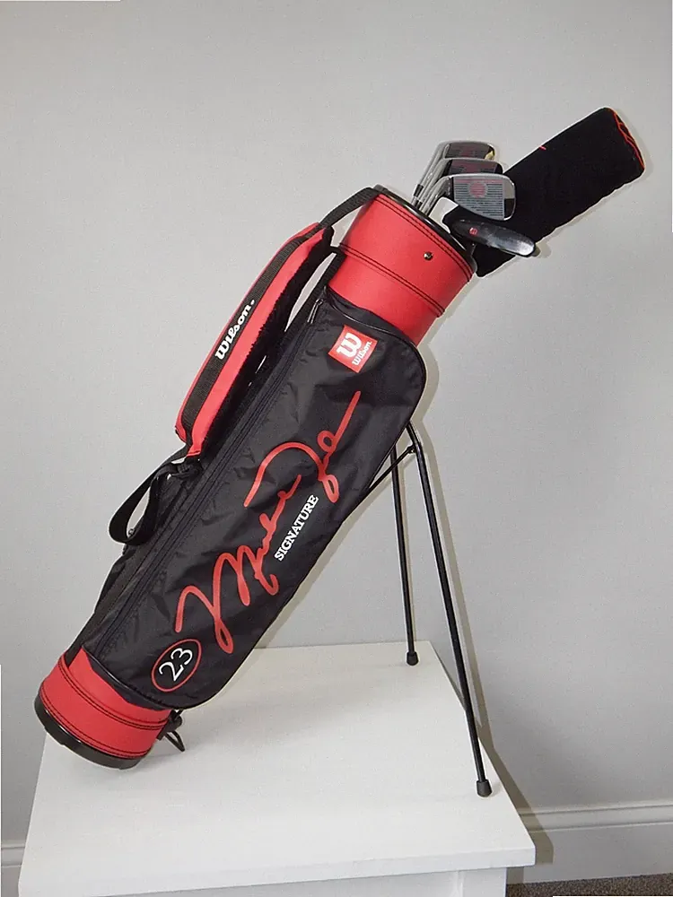 Wilson Michael Jordan Junior Golf Club Set with bag - for a 54" - 57" golfer