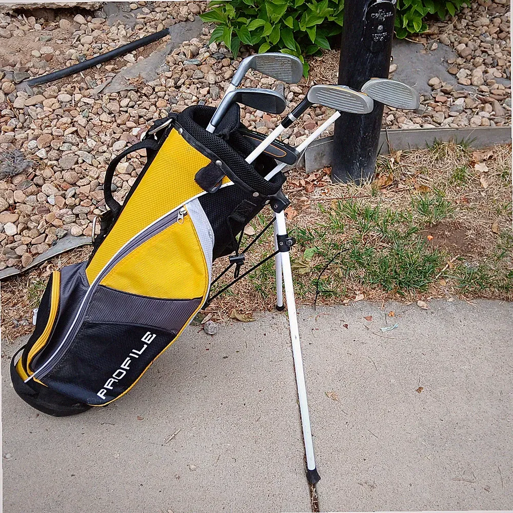 Wilson Profile Junior Complete Golf Club Set – Medium (Ages 8–11) 50-54" Tall