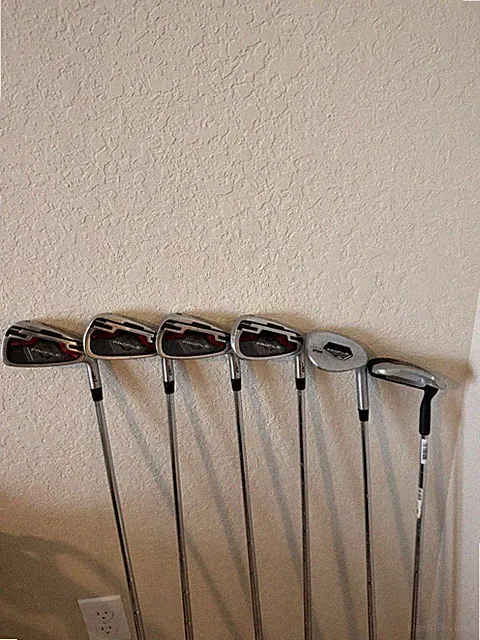 Wilson Profile XD Iron Set 6 Clubs Steel Shaft 6-9 Iron PW Silver + Putter