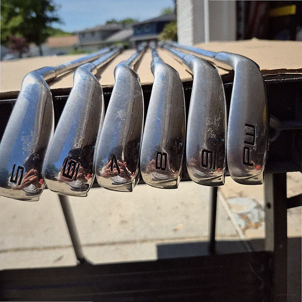 Wilson Staff D-FY Iron Set 5-PW Graphite Shaft RH