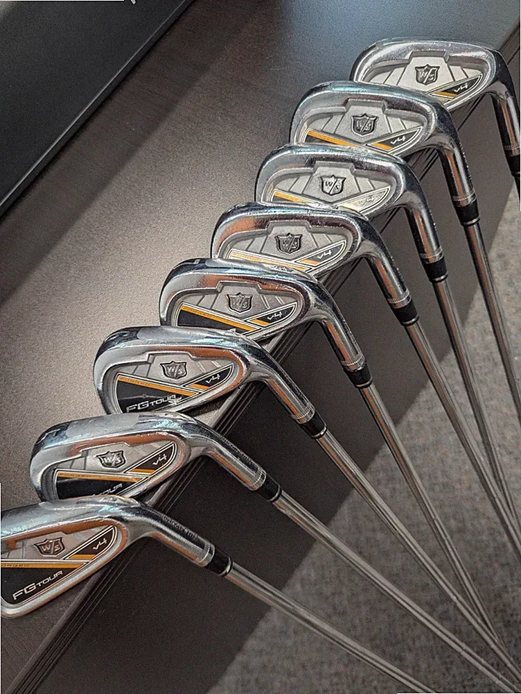 Wilson Staff FG Tour V4 Forged Golf Clubs Irons set 4 - G. Champkey Grips
