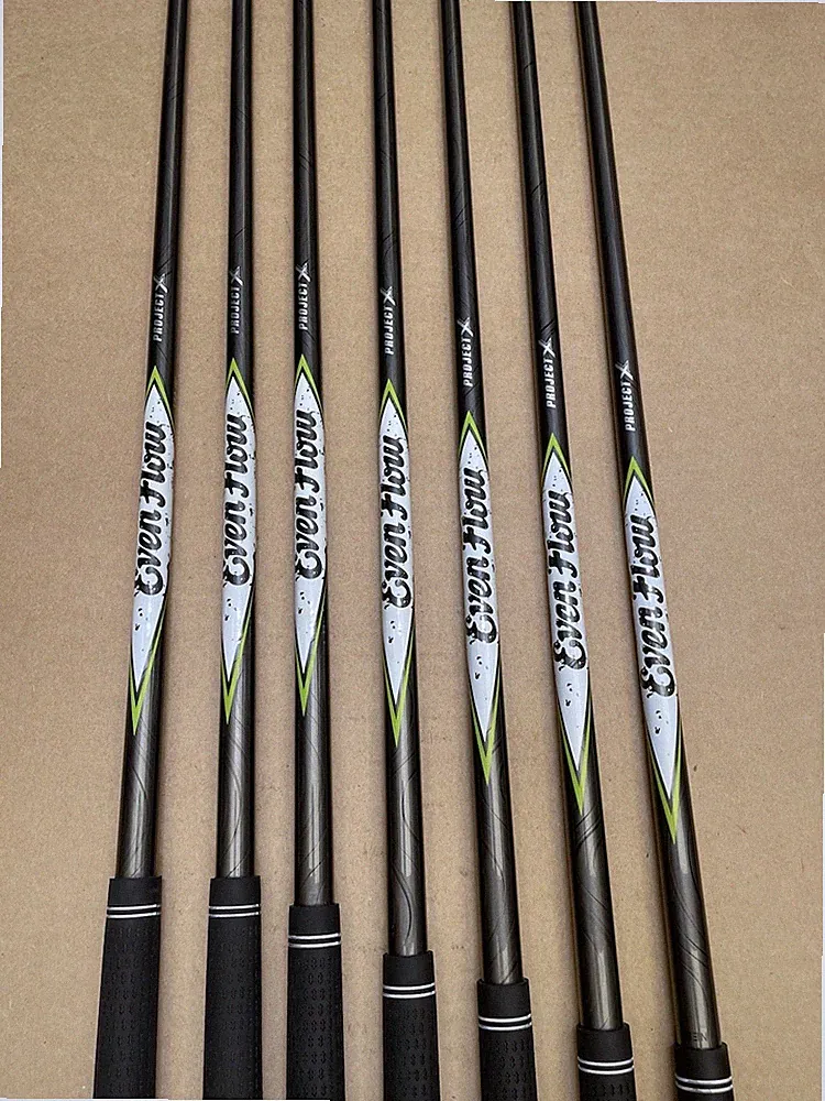 Wilson staff regular Flex. Golf Clubs Iron Set. Graphite Shafts. Mens Hybrid