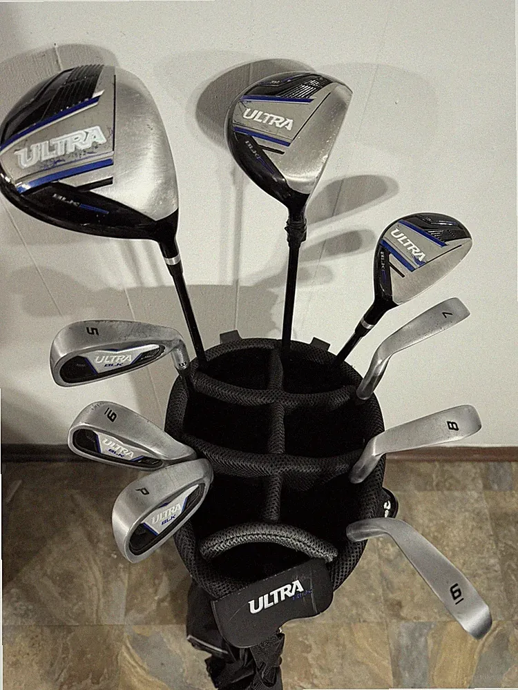 Wilson Ultra BLK Golf 9 Club Set 5-P Driver, 3W, 4H, Putter w/ Stand Bag RH
