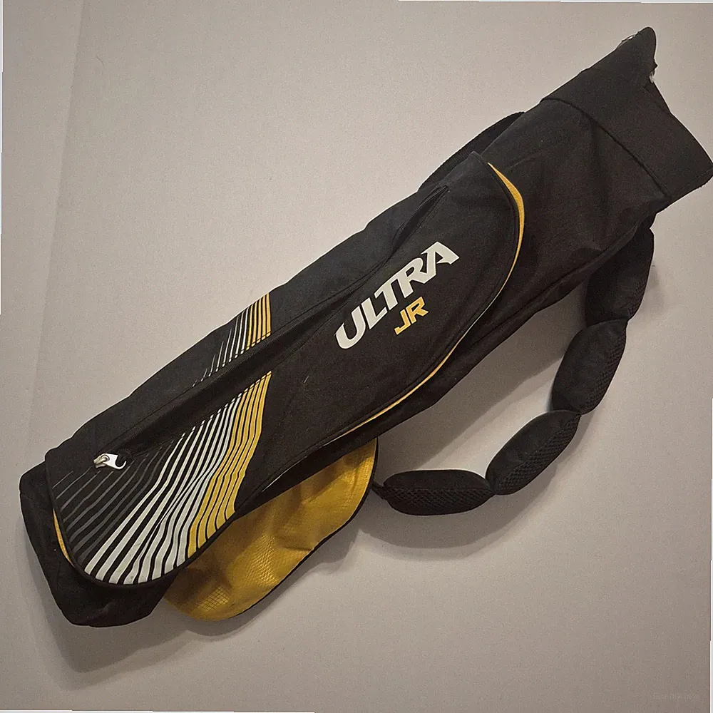 Wilson Ultra Jr Golf Bag Junior Small Black Yellow Carry Bag with 1 Head Cover