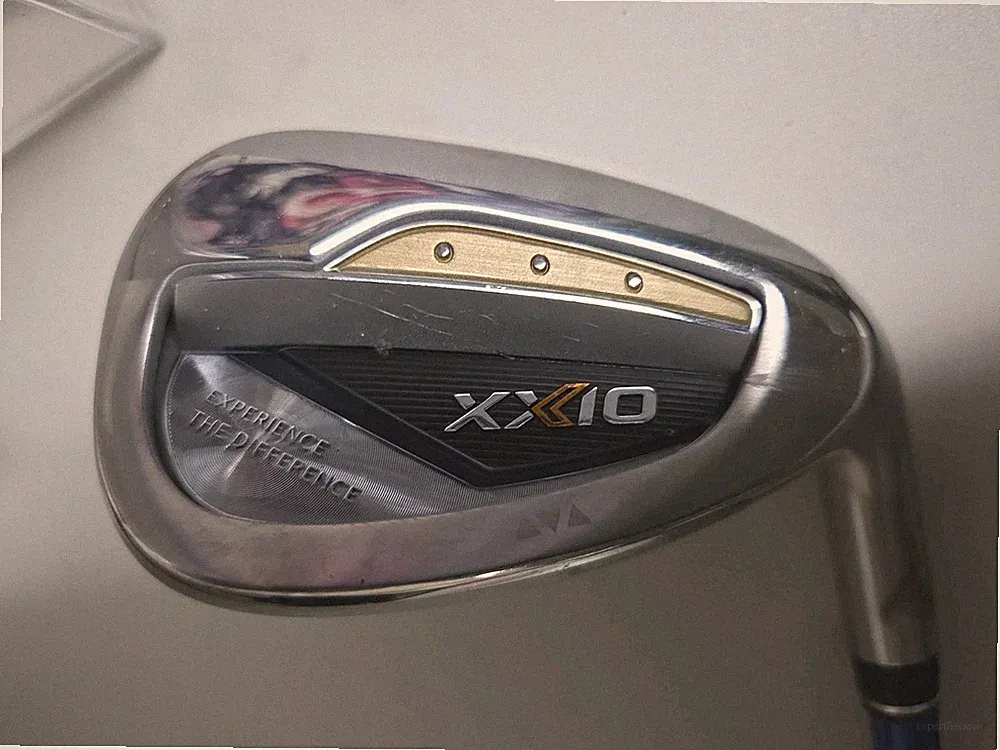 XXIO A Iron With XX10 MP1300 Graphite Shaft And XXIO Grip