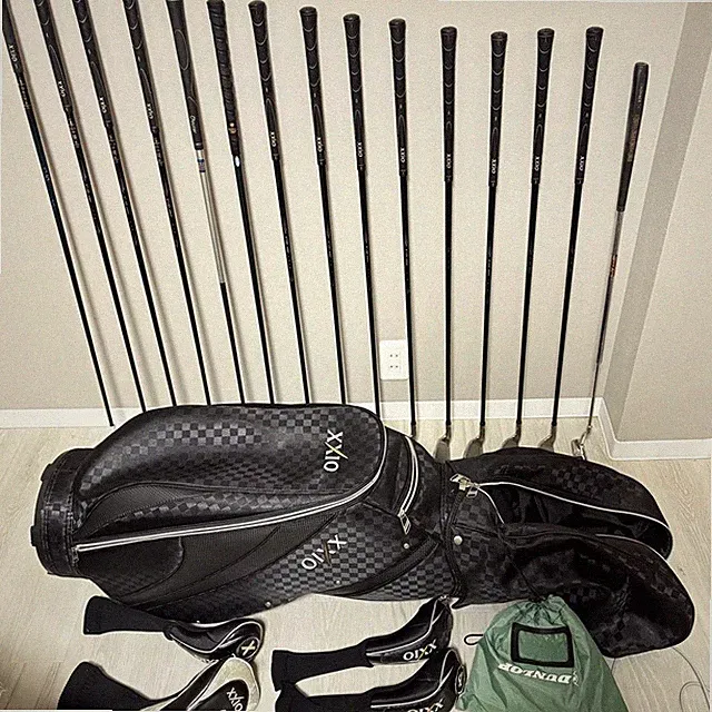 XXIO Golf set 15 pieces with caddy bag and various accessories