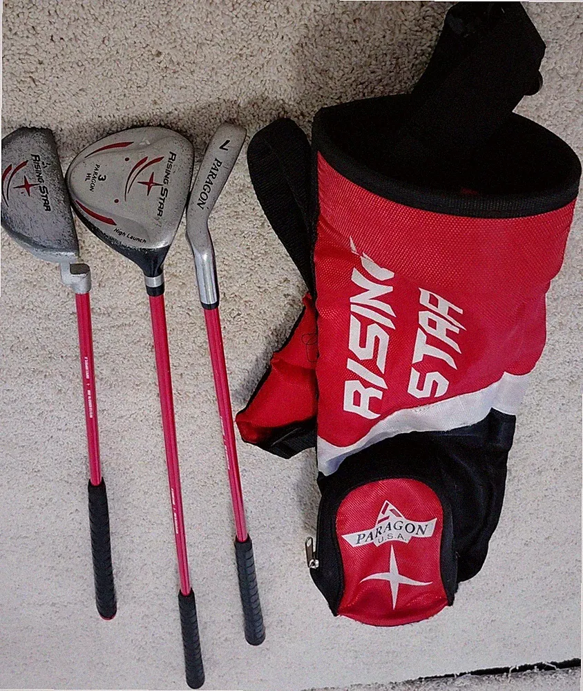 Youth Paragon RH Rising Star Golf Set #3 Driver, Putter, #7 Iron & Bag Ages 5-8
